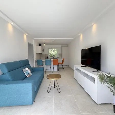 Apartamento Beau 2 Pieces Neuf, Terrasse, Proche Des Criques