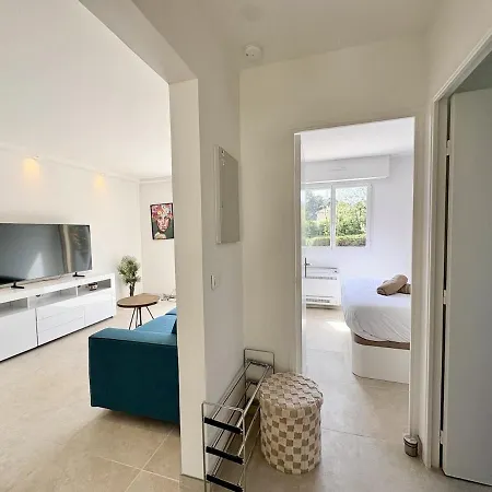 Apartamento Beau 2 Pieces Neuf, Terrasse, Proche Des Criques