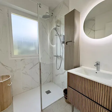 Apartamento Beau 2 Pieces Neuf, Terrasse, Proche Des Criques
